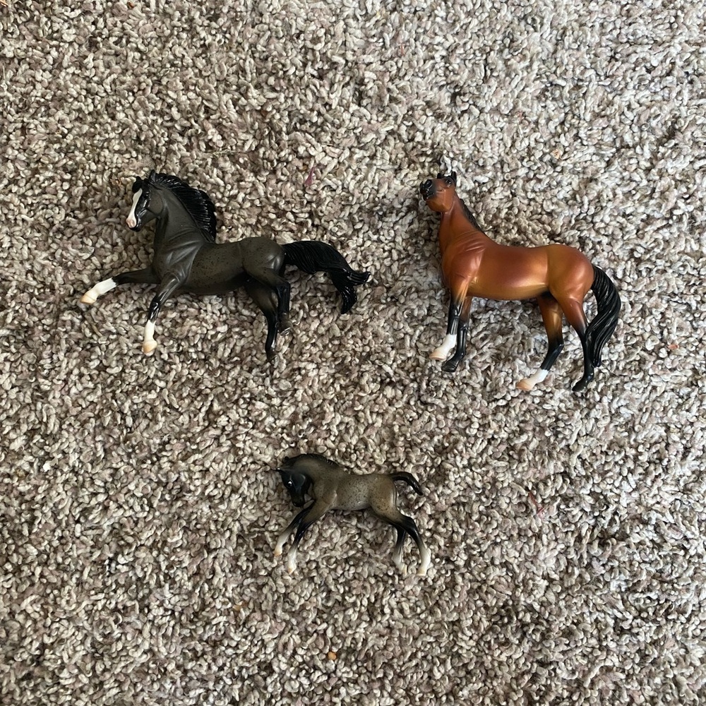 Breyer Surprise Foal Set